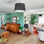 Maison De Charme à Avec Vue Sur La Mer. Casa vacanze