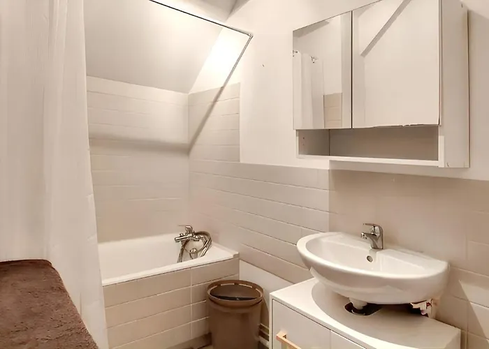 Maison De Charme A Avec Vue Sur La Mer. *