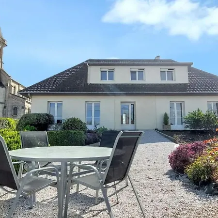 Maison De Charme A Avec Vue Sur La Mer. Prázdninový dům Grandcamp-Maisy