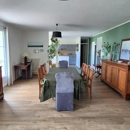 Maison De Charme A Avec Vue Sur La Mer. Prázdninový dům