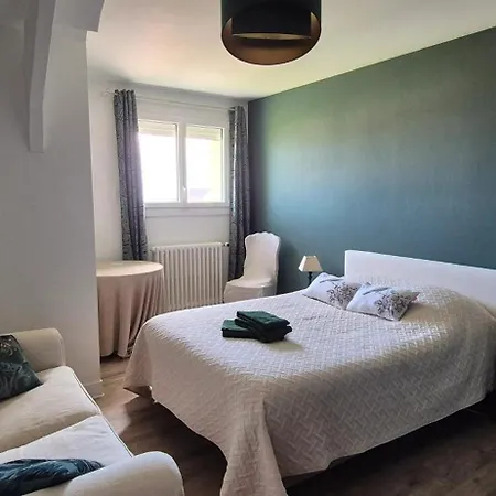Maison De Charme A Avec Vue Sur La Mer. *