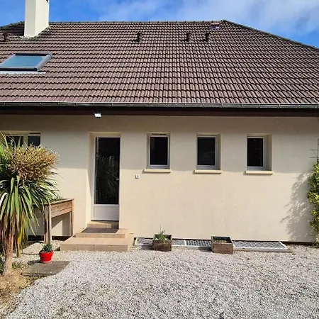 Maison De Charme A Avec Vue Sur La Mer. Prázdninový dům Grandcamp-Maisy