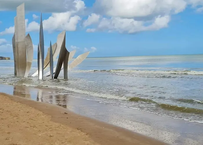 Maison De Charme A Avec Vue Sur La Mer. *