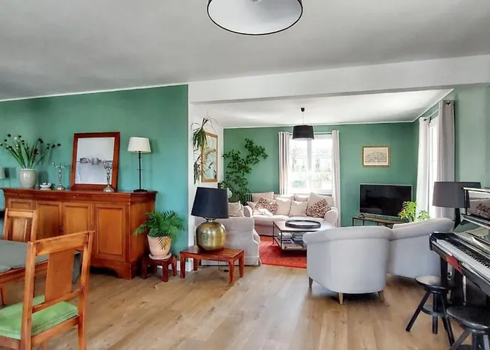 Maison De Charme A Avec Vue Sur La Mer. Grandcamp-Maisy