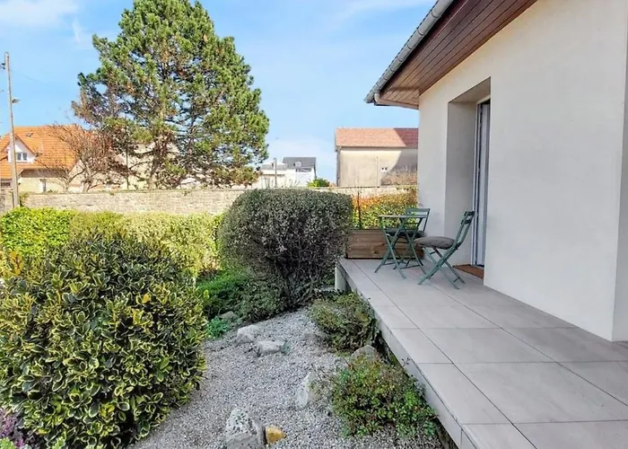 Maison De Charme A Avec Vue Sur La Mer. Grandcamp-Maisy