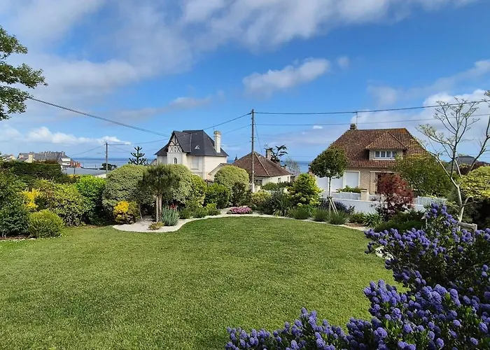 Сasa de vacaciones Maison De Charme A Avec Vue Sur La Mer. Grandcamp-Maisy